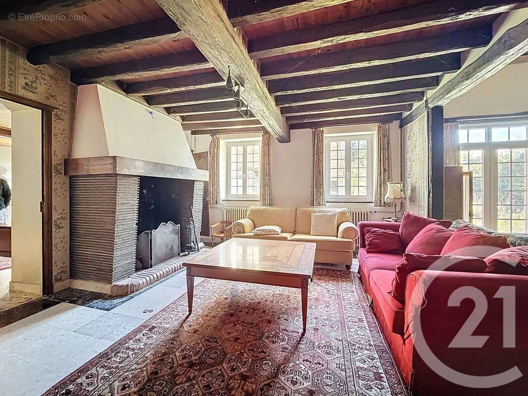 Maison à EGRISELLES-LE-BOCAGE