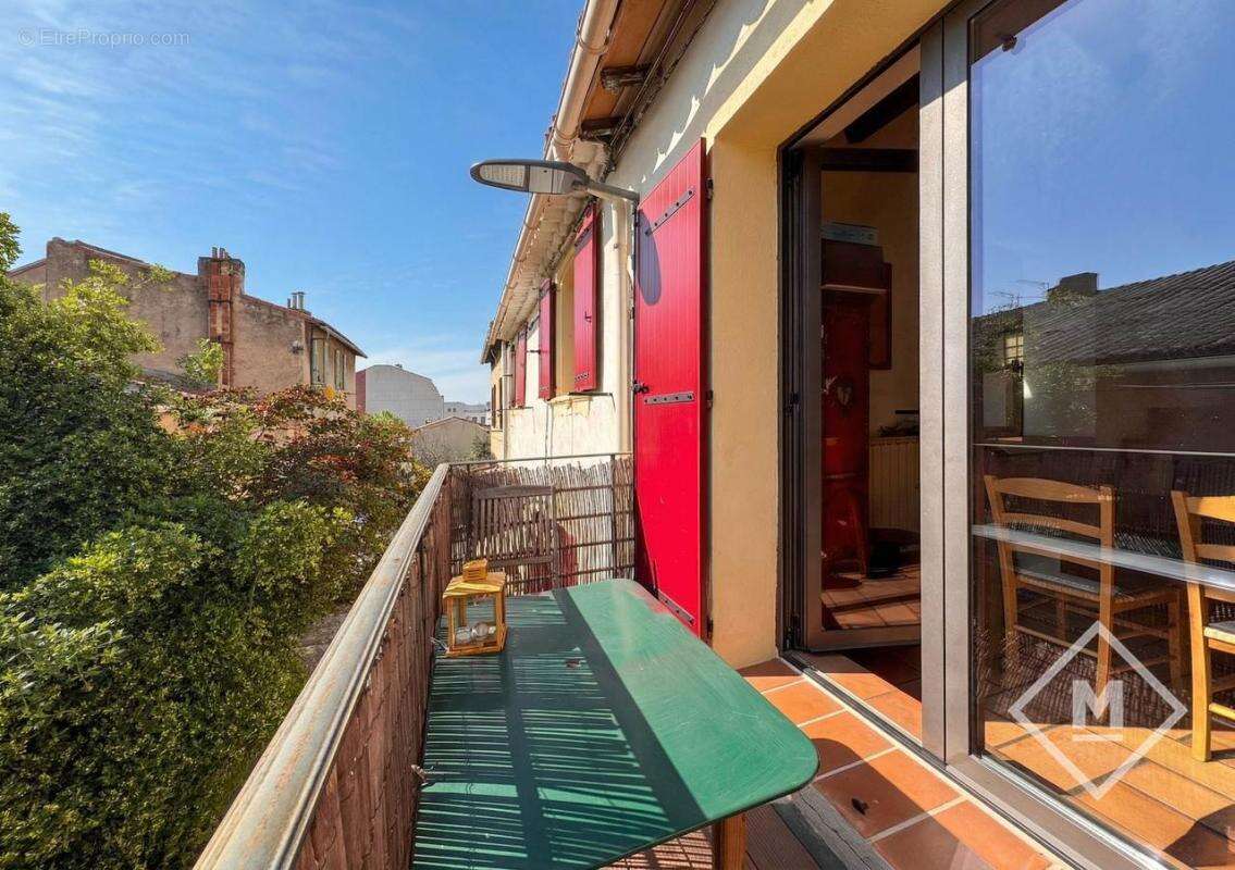Appartement à MARSEILLE-4E