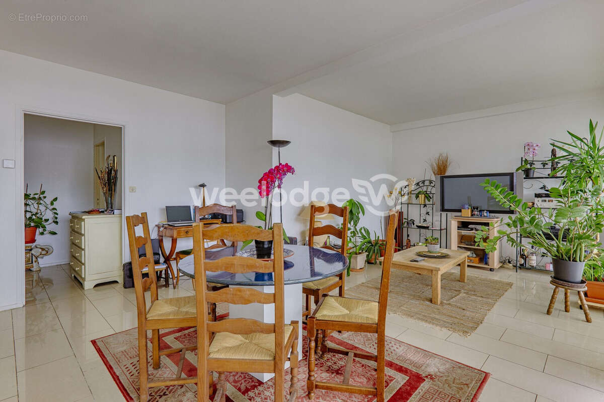 Appartement à LA CELLE-SAINT-CLOUD