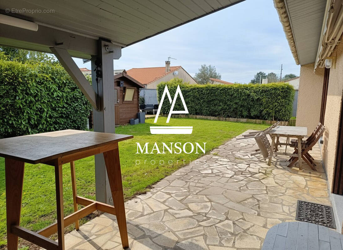 Maison à AMBARES-ET-LAGRAVE