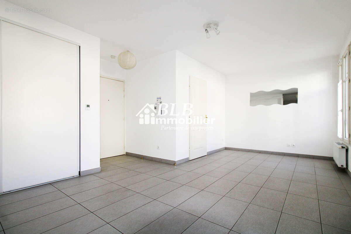 Appartement studio 27,60m2 avec parking et cave - photo 3
