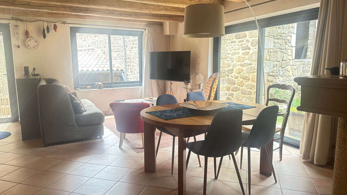 Maison à FELINES
