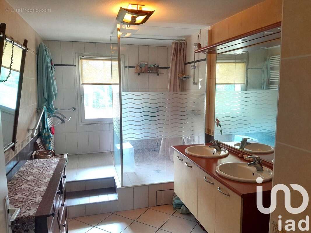 Photo 8 - Appartement à ROMANS-SUR-ISERE