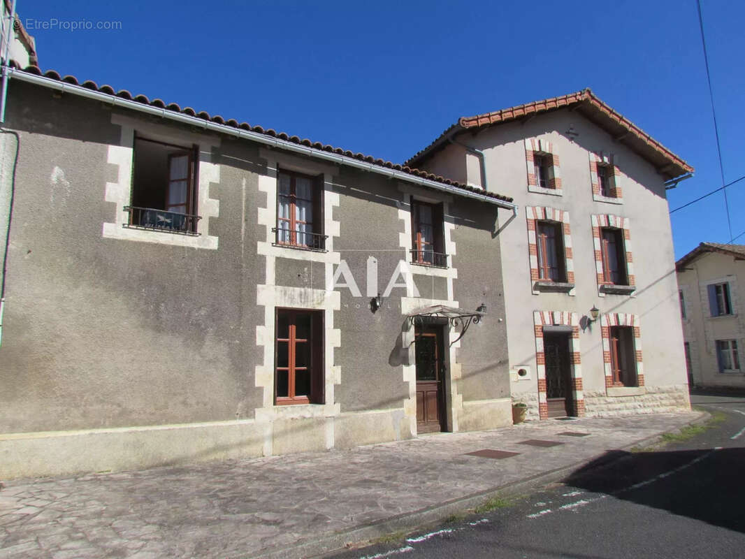 Maison à LIZANT