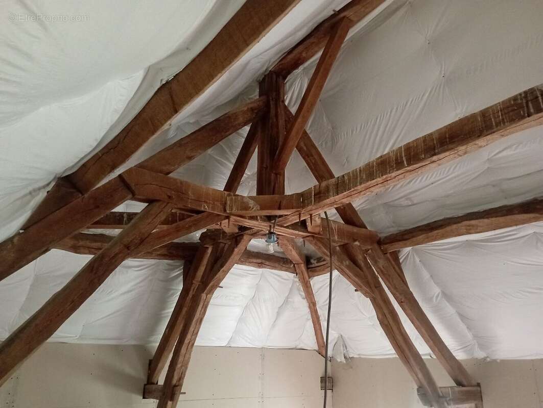 Maison à SAINT-PIERRE-LA-NOAILLE