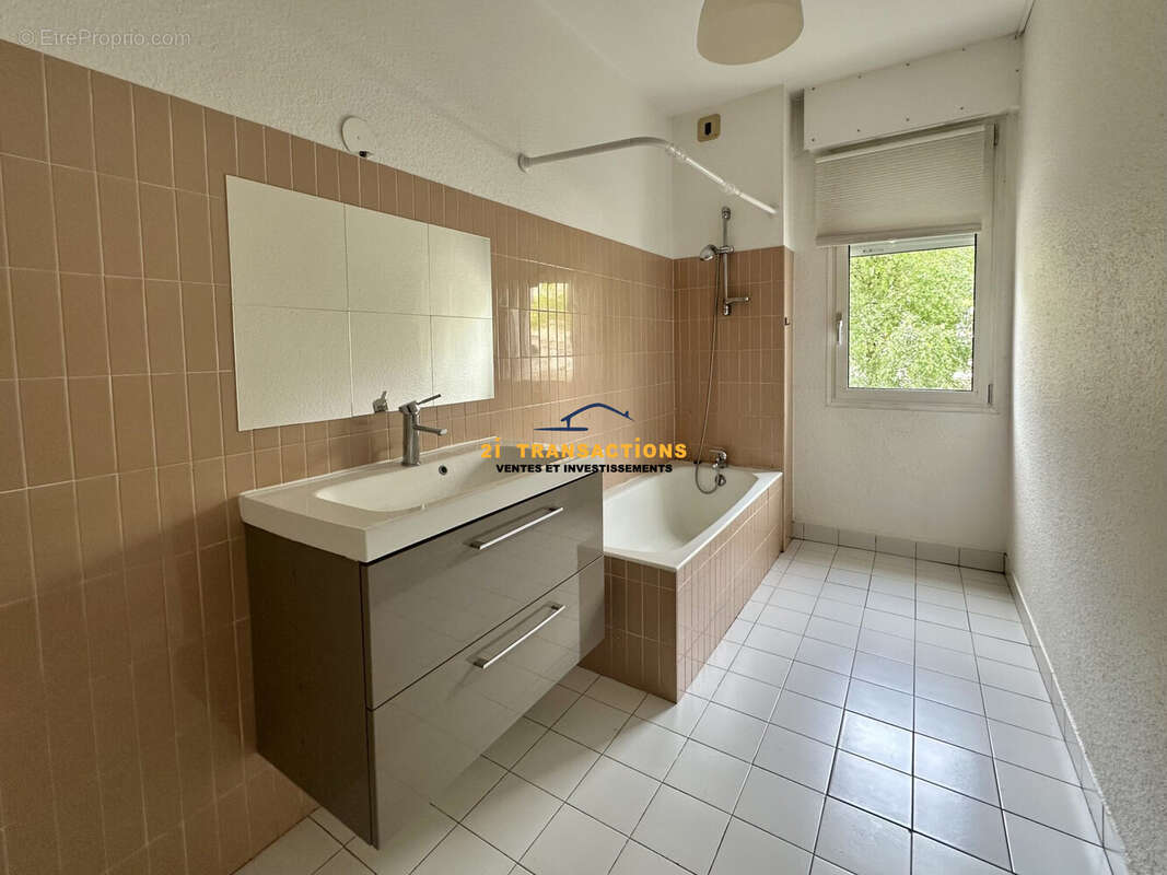 Appartement à SAINT-ETIENNE