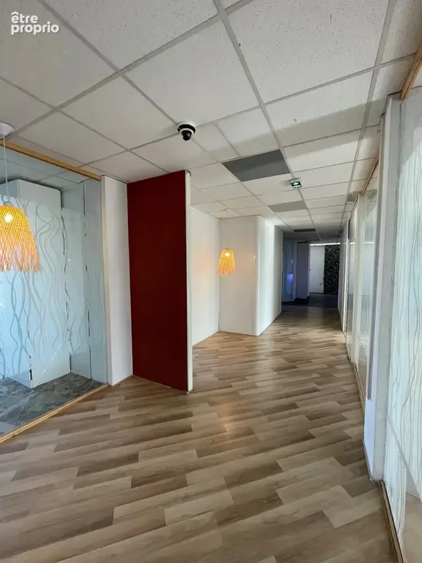 Bureau 606m2 1er étage avec ascenseur - photo 2