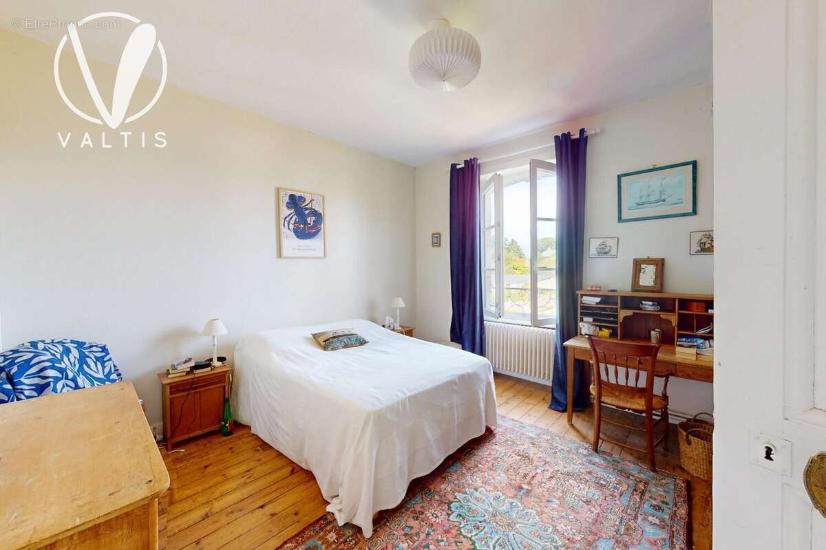 Maison 205 m² à Saint-Cast-Le-Guildo  - photo 8