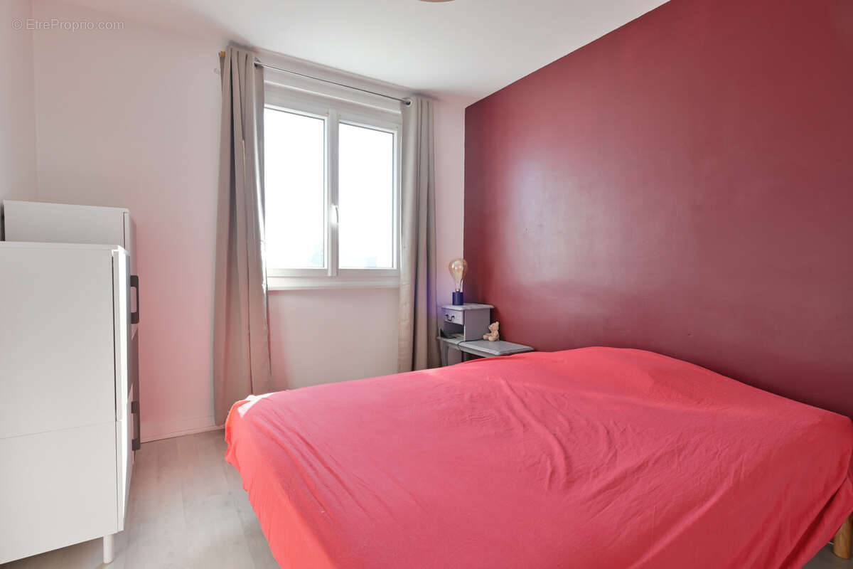 Appartement T3 lumineux avec balcon, garage et cave à proximité du Stade Marcel-Michelin - photo 7