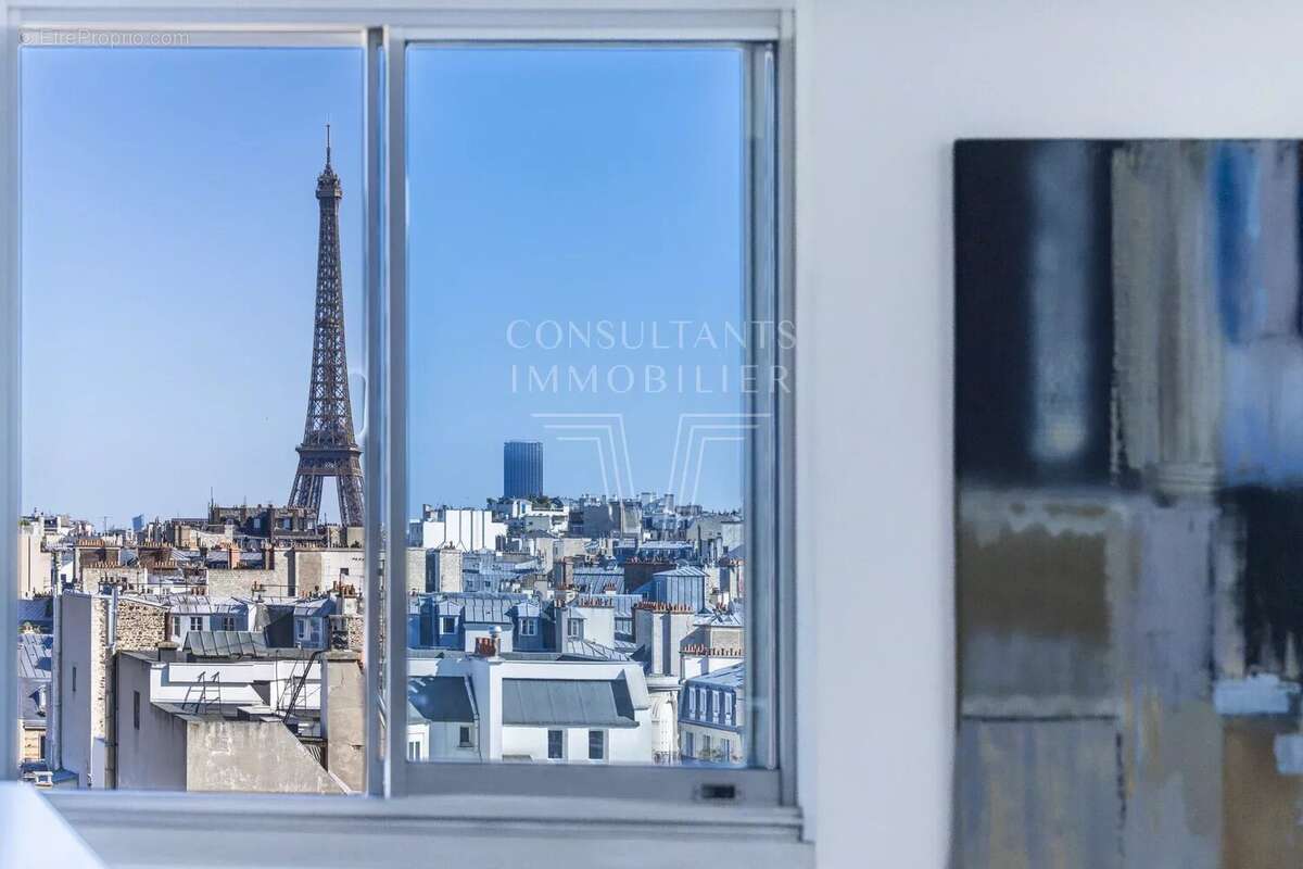 Appartement à PARIS-16E