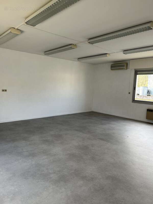Commerce 118 m² à Privas  - photo 8