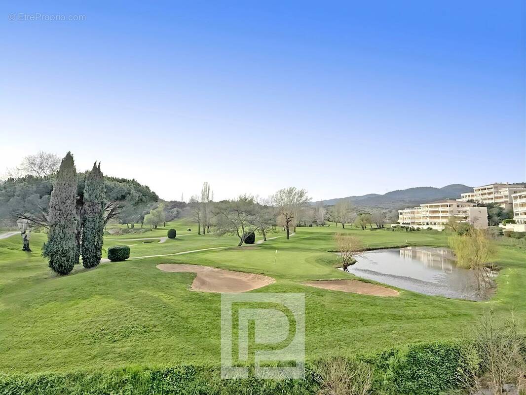Appartement à MANDELIEU-LA-NAPOULE