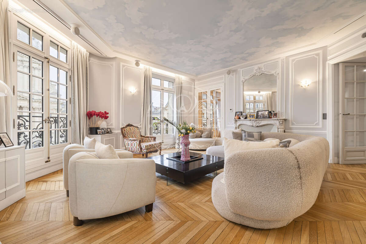 Appartement à PARIS-5E