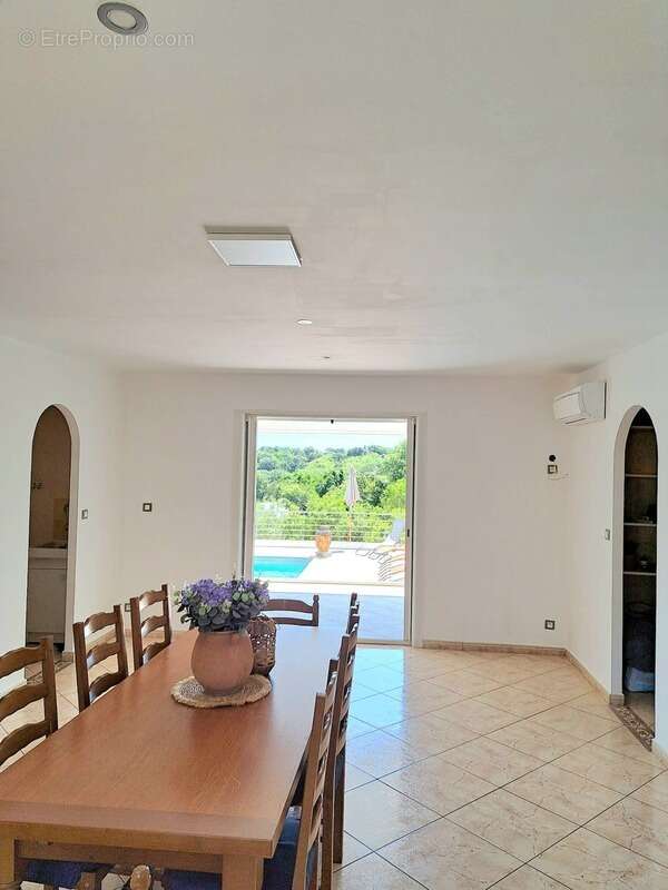 Maison de plain pied 170 m2, 5 chambres, piscine, garage, sans vis-à-vis,  terrain 5540 m2 à SAN NICOLAO, Moriani (HAUTE CORSE) - photo 8