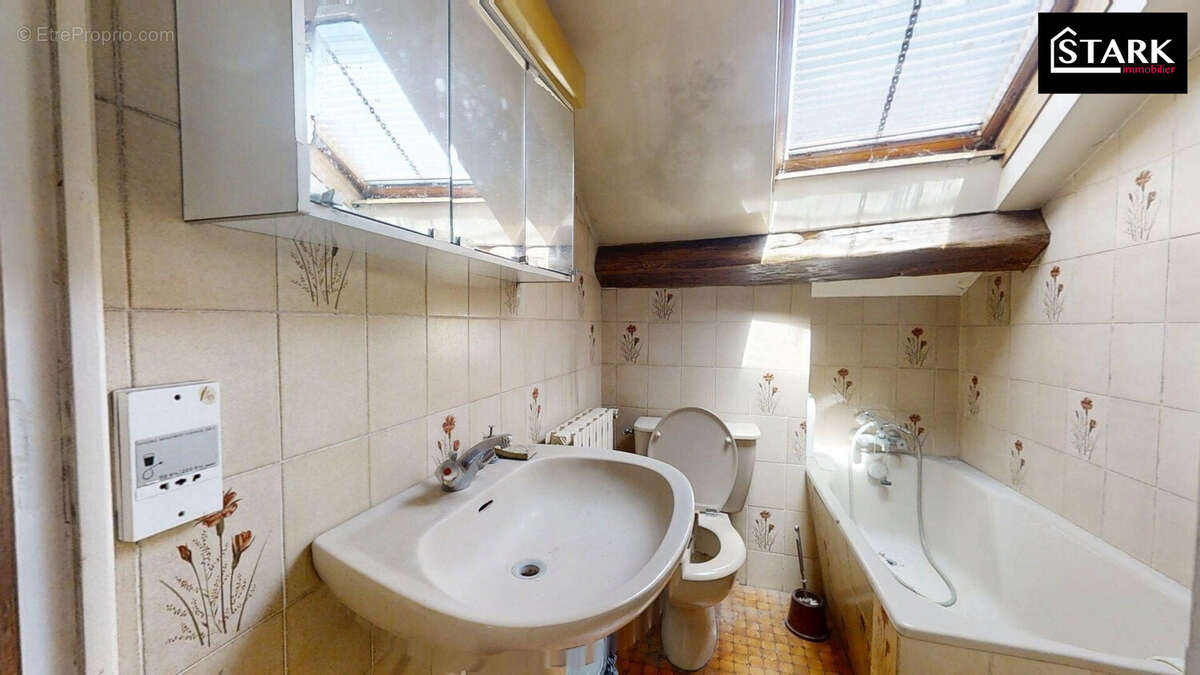 Appartement 95 m² à Colombier-Fontaine  - photo 7