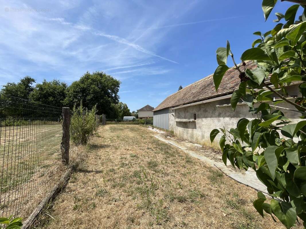 Maison 72 m² à Fatines  - photo 3