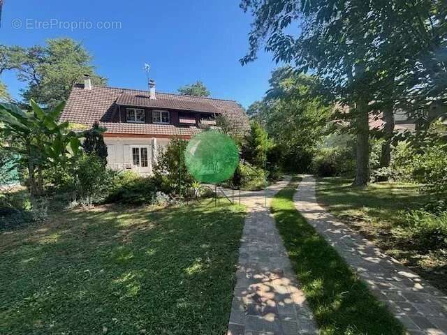 Maison à LA FERTE-ALAIS