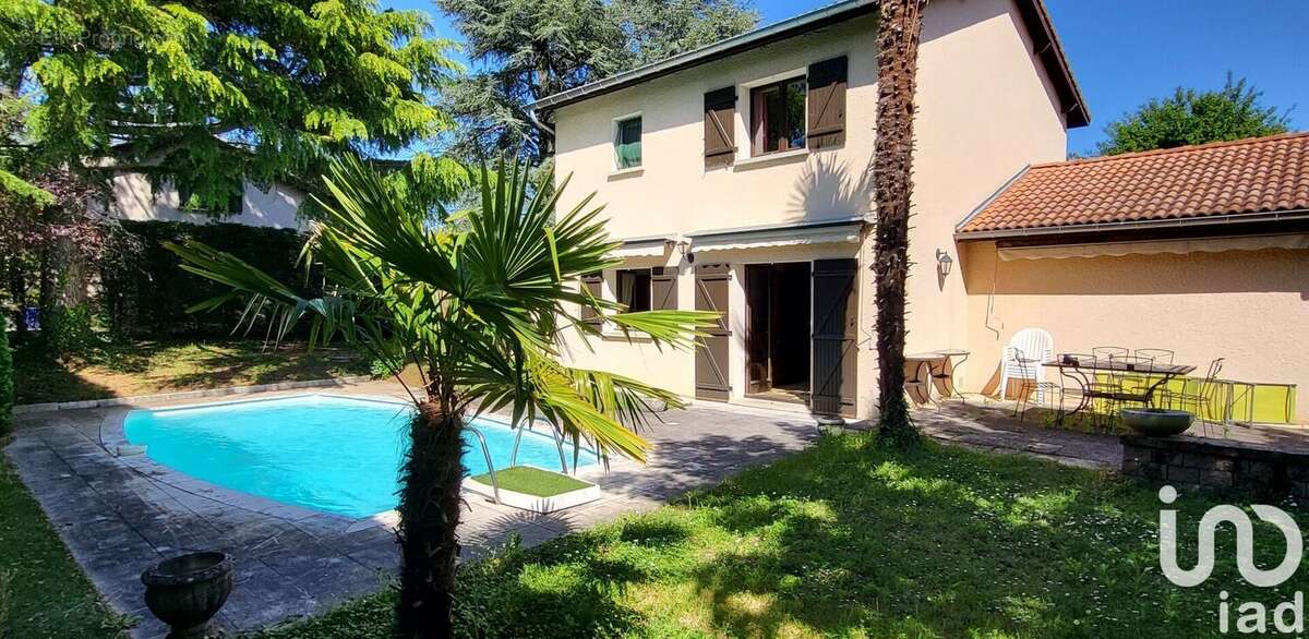 Photo 2 - Maison à SAINT-GENIS-LAVAL