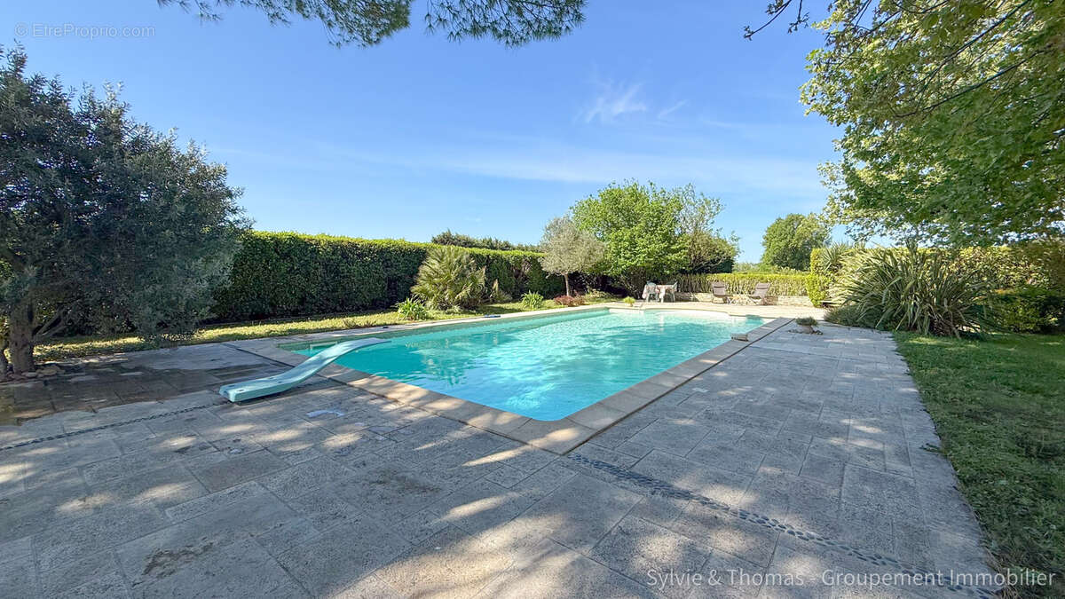 Maison à CADEROUSSE