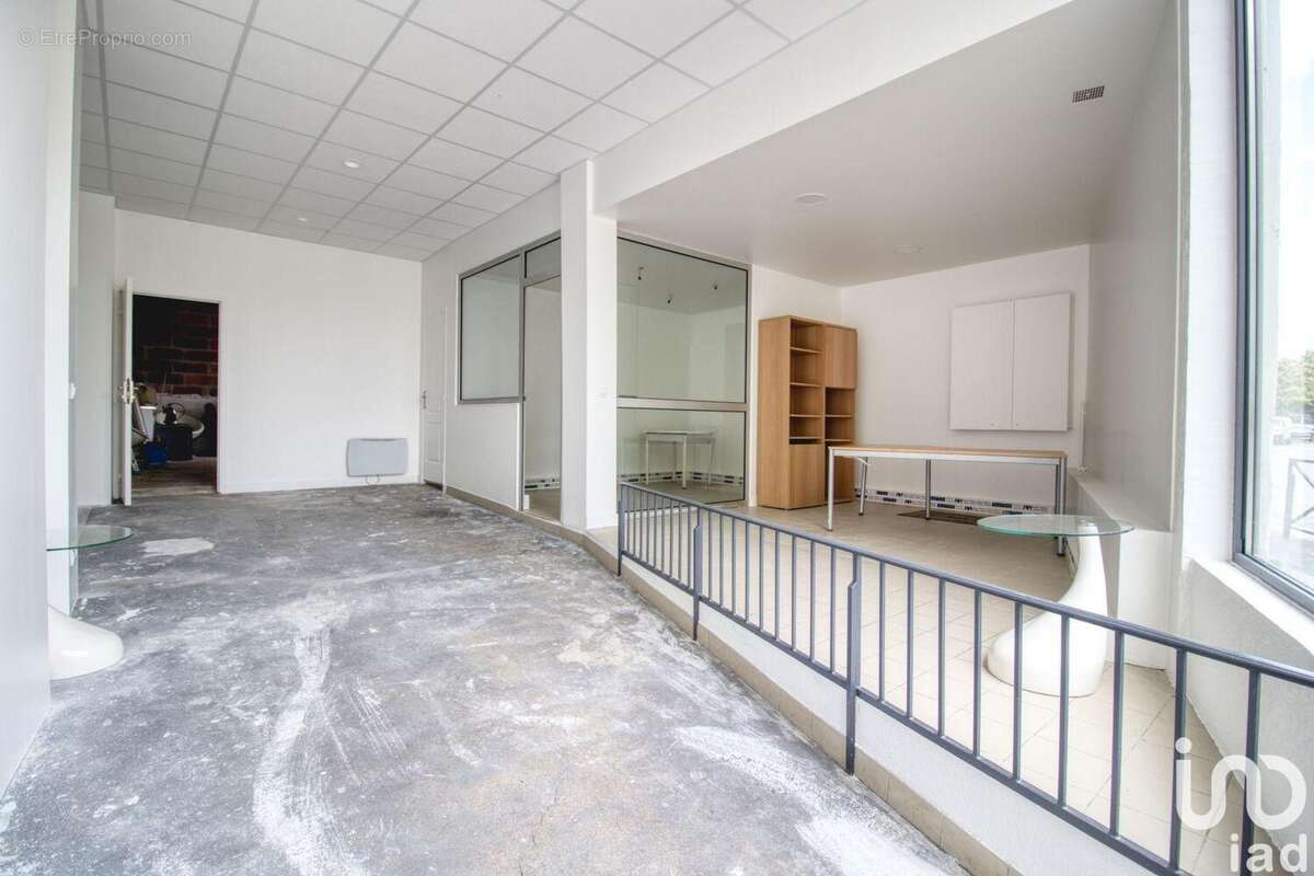 Photo 3 - Commerce à LE PECQ