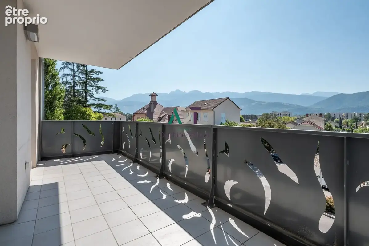 Appartement à MEYLAN