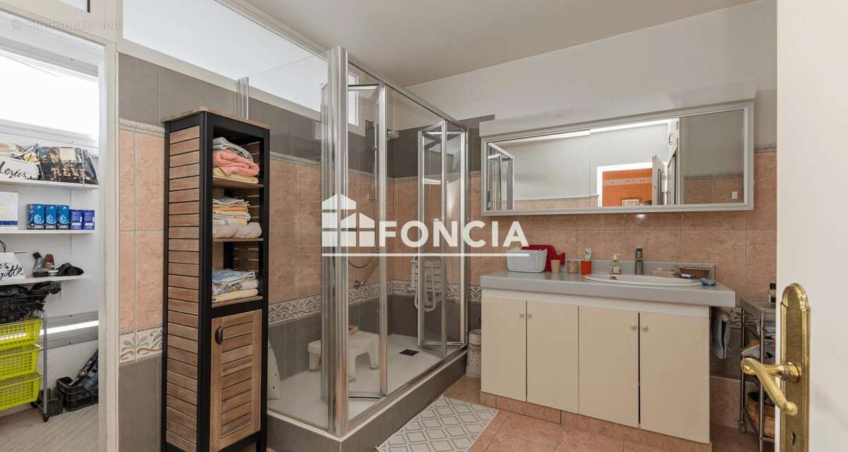 Appartement à MONT-SAINT-AIGNAN