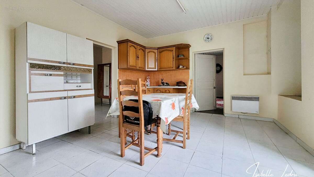 Maison à SION-LES-MINES