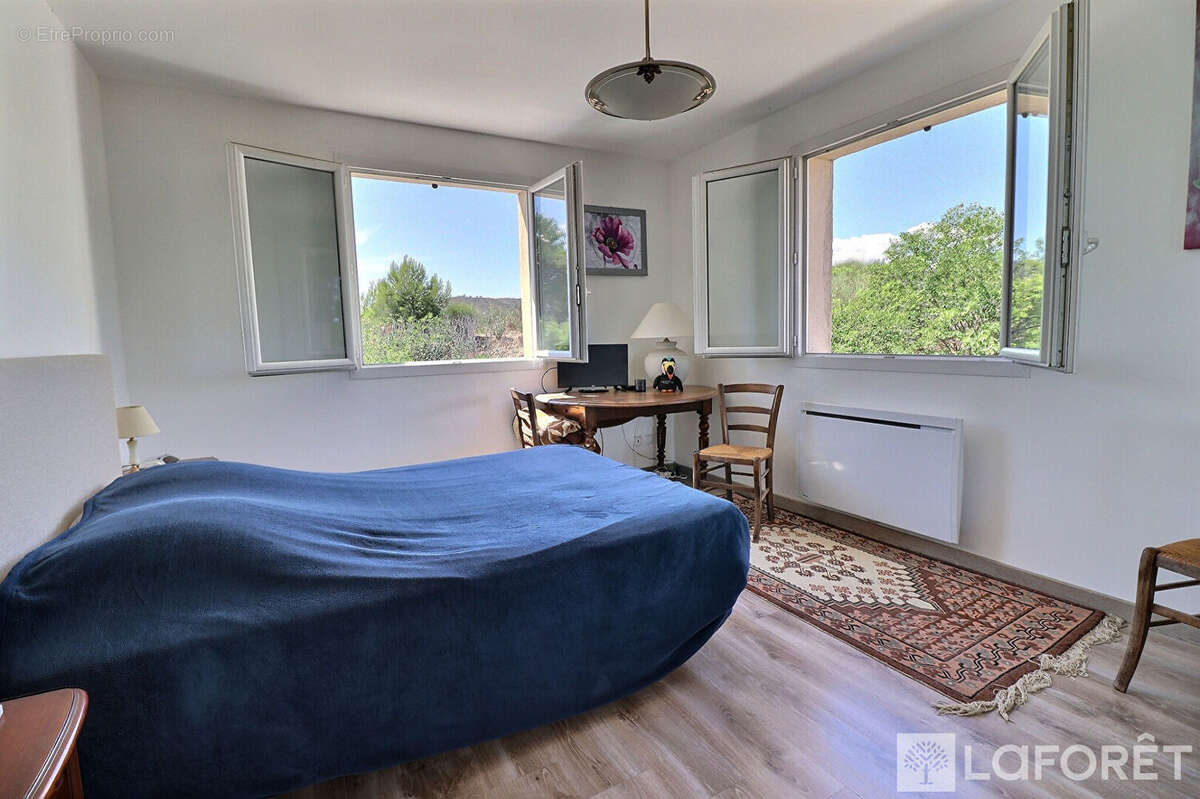 Maison à LA LONDE-LES-MAURES