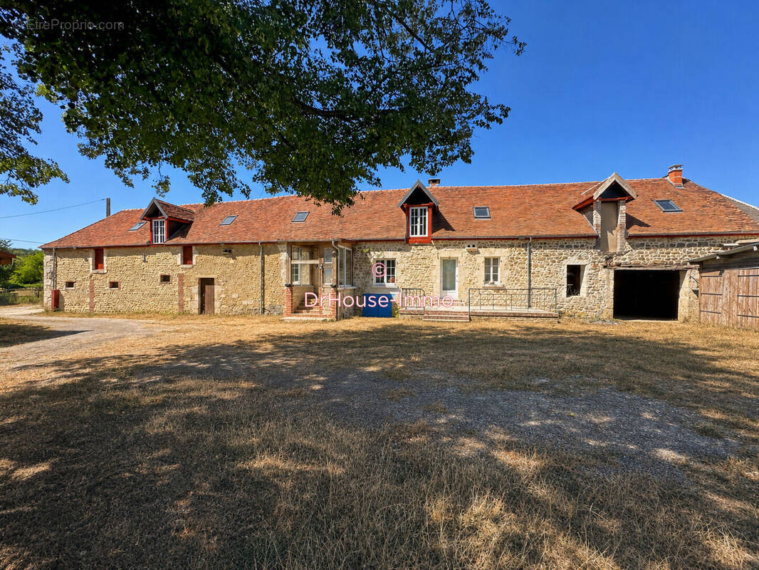 Maison à SAINTE-CERONNE-LES-MORTAGNE