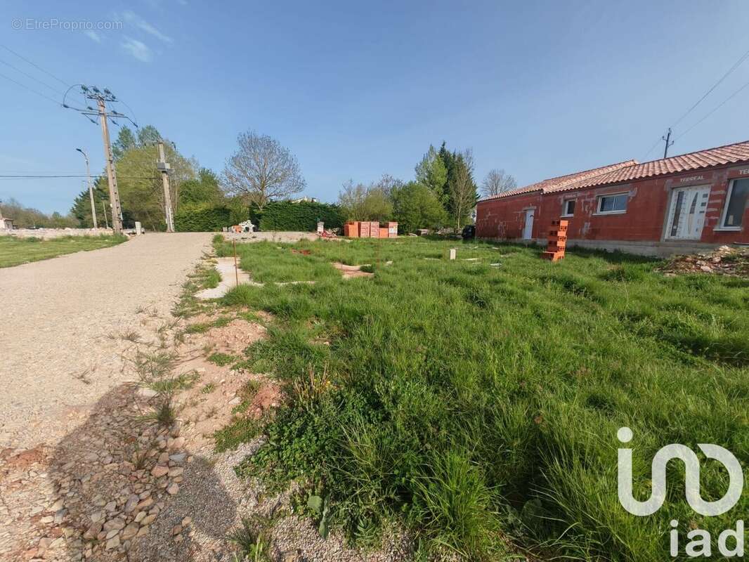 Photo 2 - Terrain à LE CAYLAR