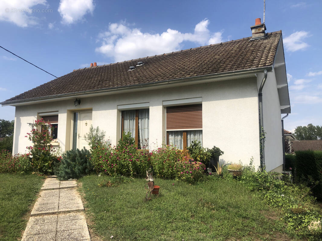 Maison à MONTMORILLON