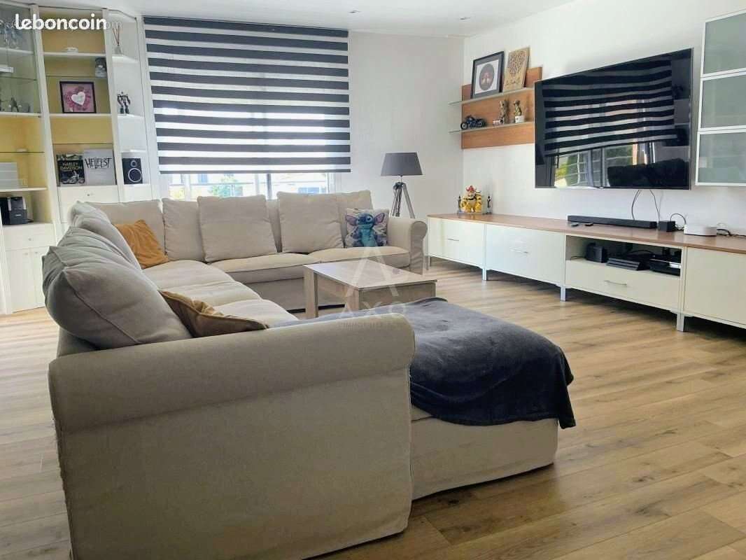 Maison à LES HERBIERS