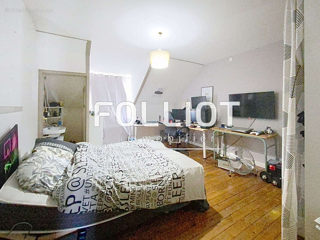 A VENDRE - Maison spacieuse de 9 pièces à Fougères - photo 6