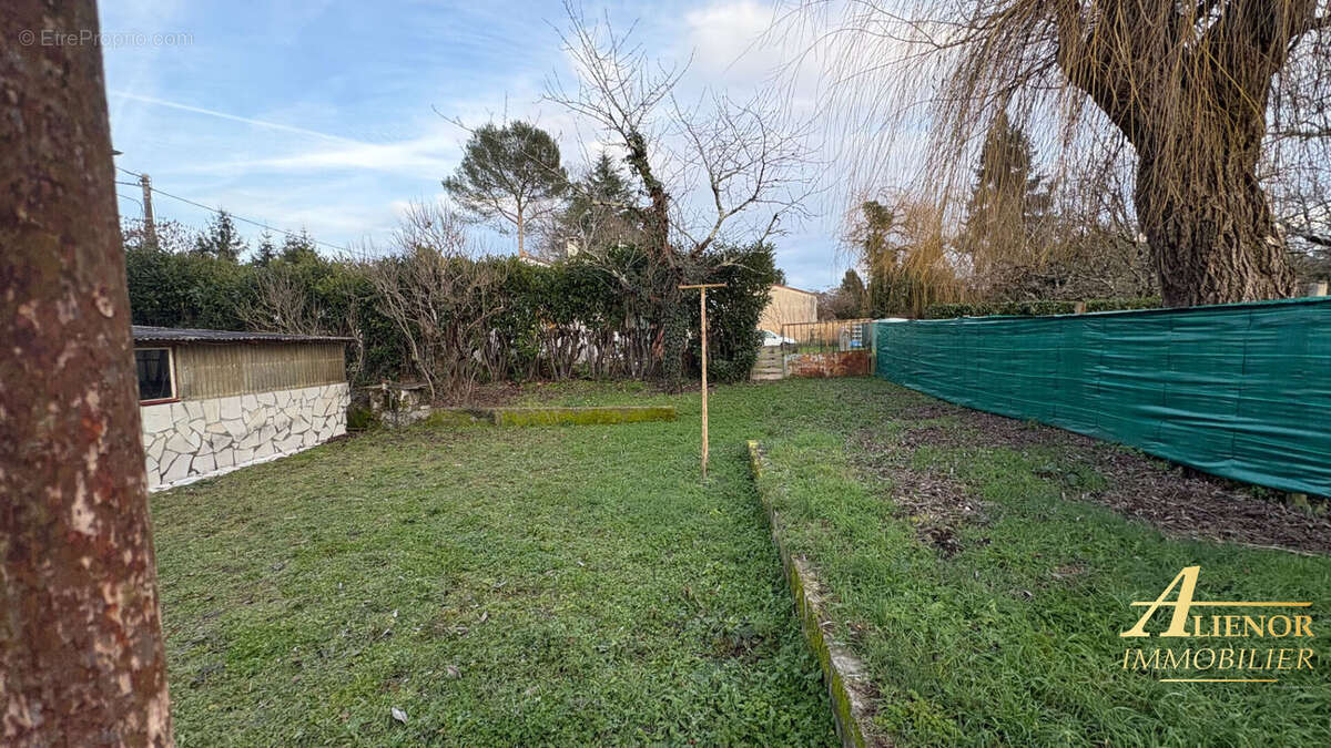 Maison à SAINT-LEON-SUR-L'ISLE