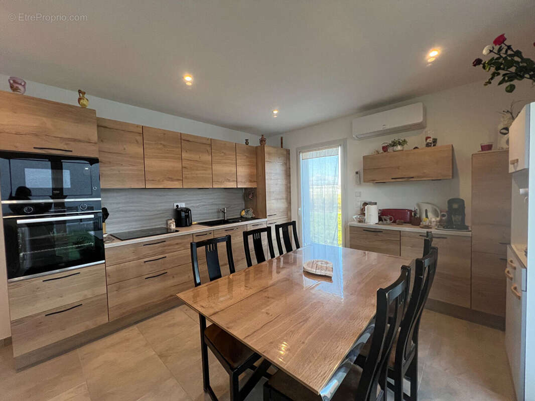 Maison à PONT-DE-CHERUY