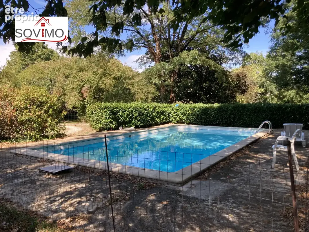 Belle propriété de caractère à restaurer avec parc et piscine sur 6428 m2 - photo 20