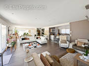 Maison à VILLENAVE-D'ORNON