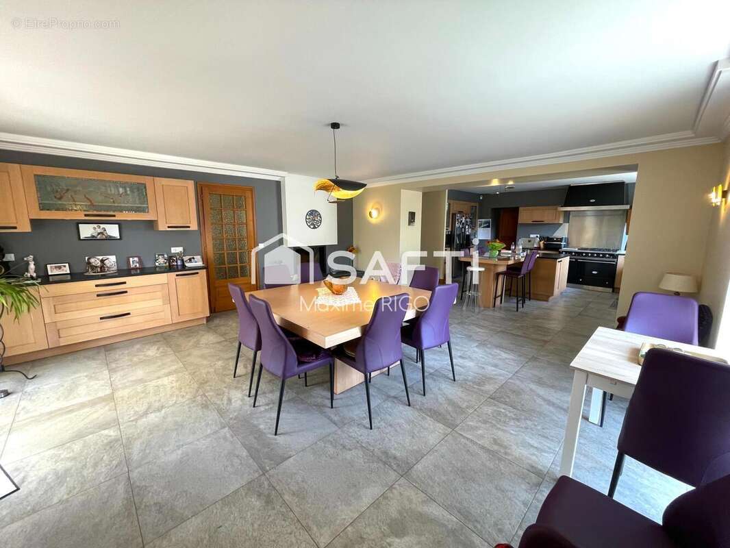 Maison 518 m² à Puymiclan  - photo 5