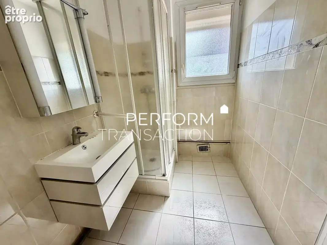 Grenoble-rue amable matussiere-t3 avec balcon couvert de 9m² - photo 8