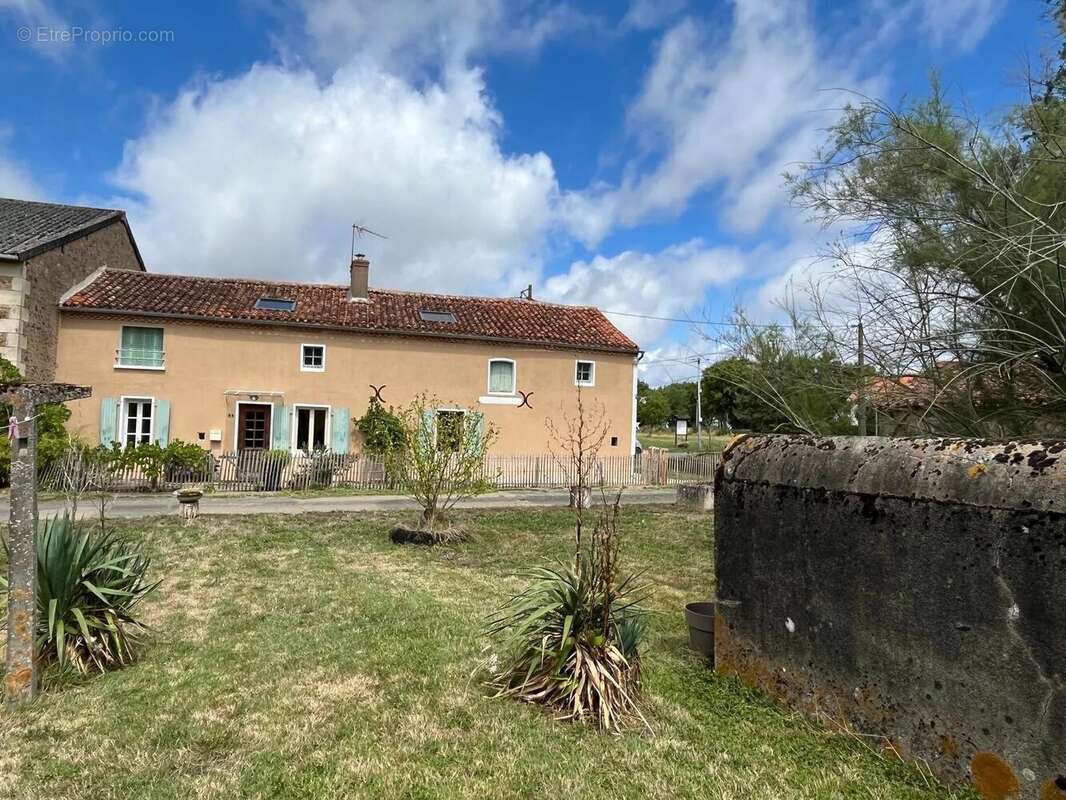 Maison à LATHUS-SAINT-REMY
