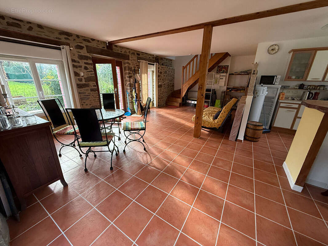 Maison à MINIAC-MORVAN