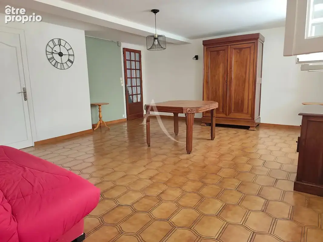 Maison familiale avec dépendance indépendante et grand terrain - photo 12
