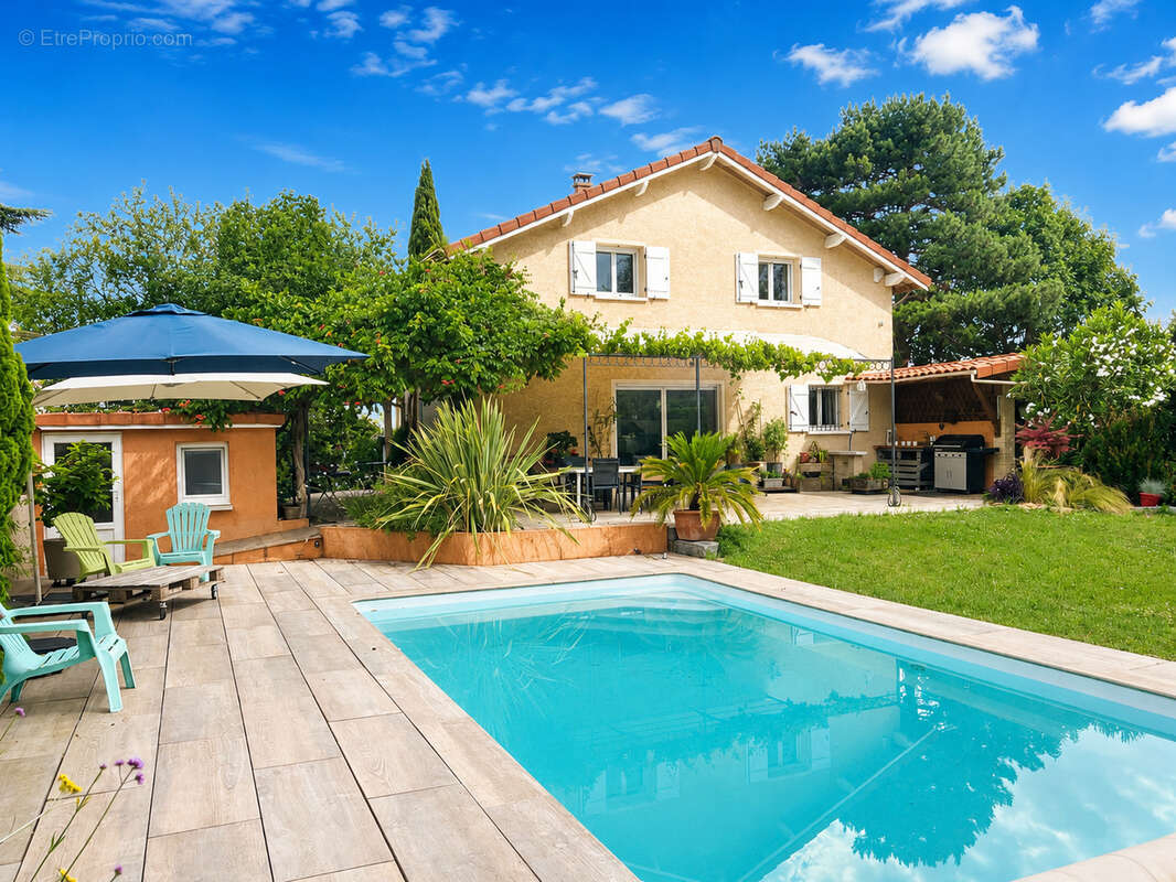 Maison à MEYZIEU