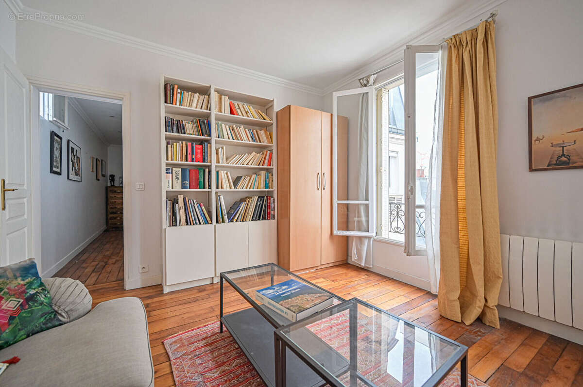 Appartement à PARIS-18E