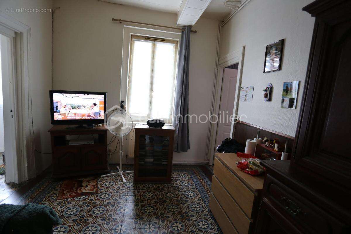 Maison de ville, 103 m2 habitables, actuellement 2 chambres mais potentiel à développer - photo 4