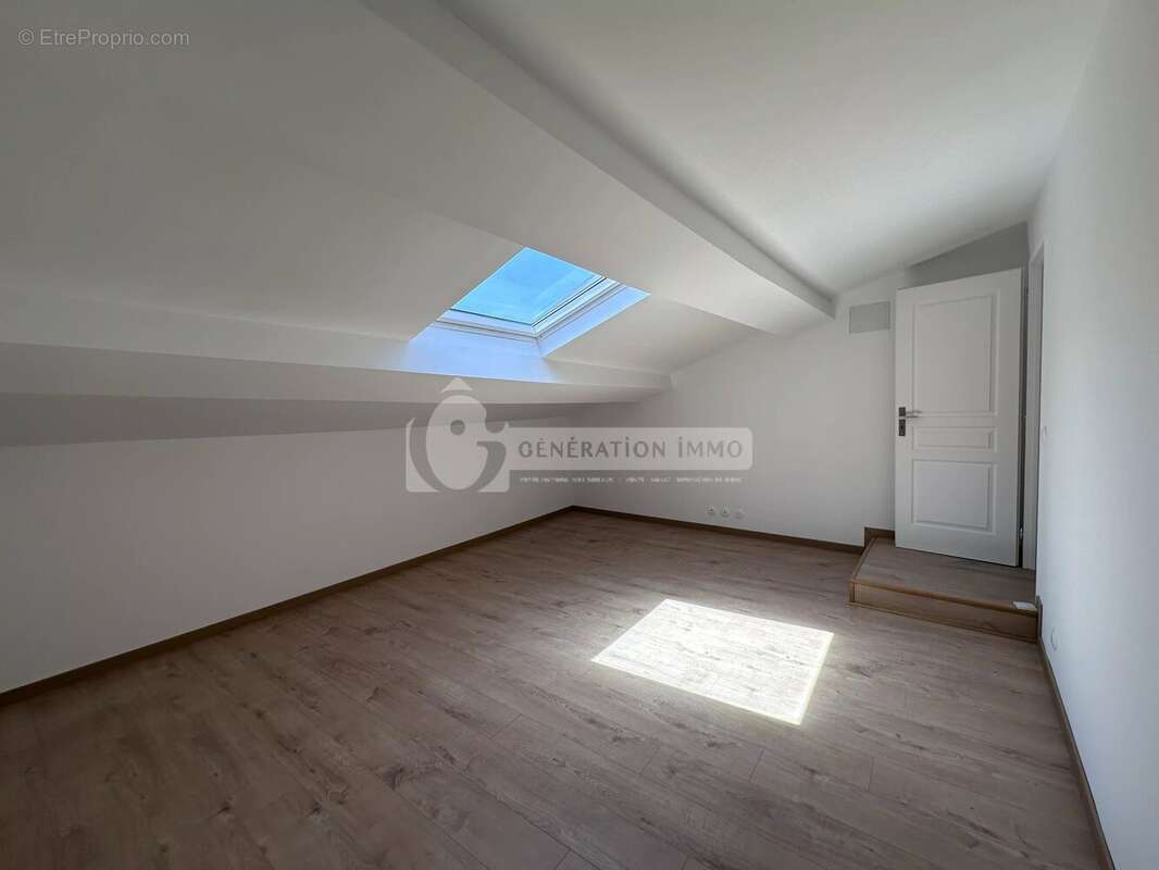 Appartement à EYRAGUES