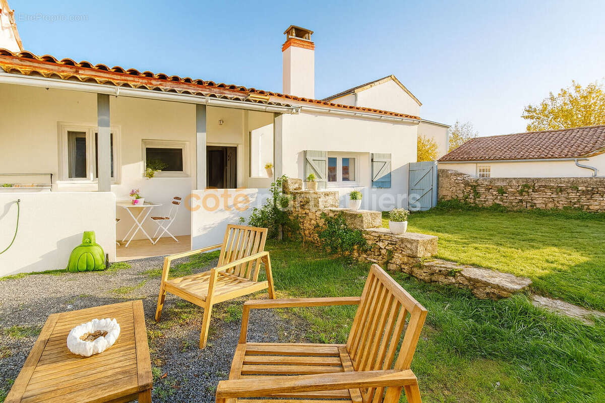 Maison à CHAILLE-LES-MARAIS