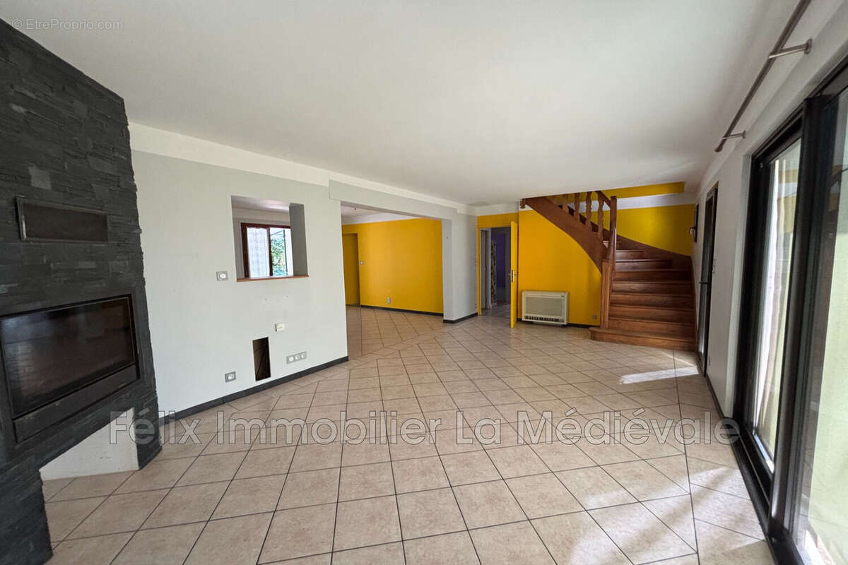 Maison 131 m² à Sarlat-La-Caneda  - photo 5