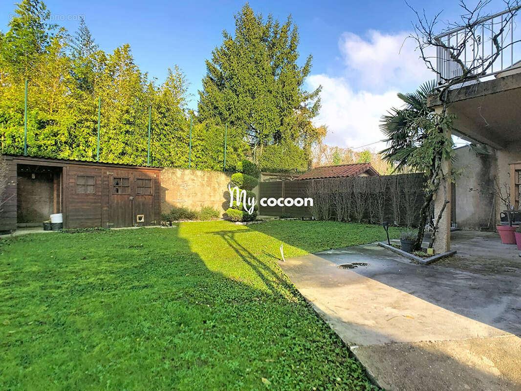 Maison à CHATILLON-LA-PALUD