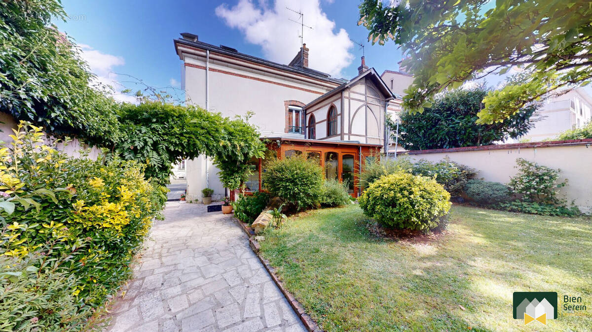 Maison à CHARTRES